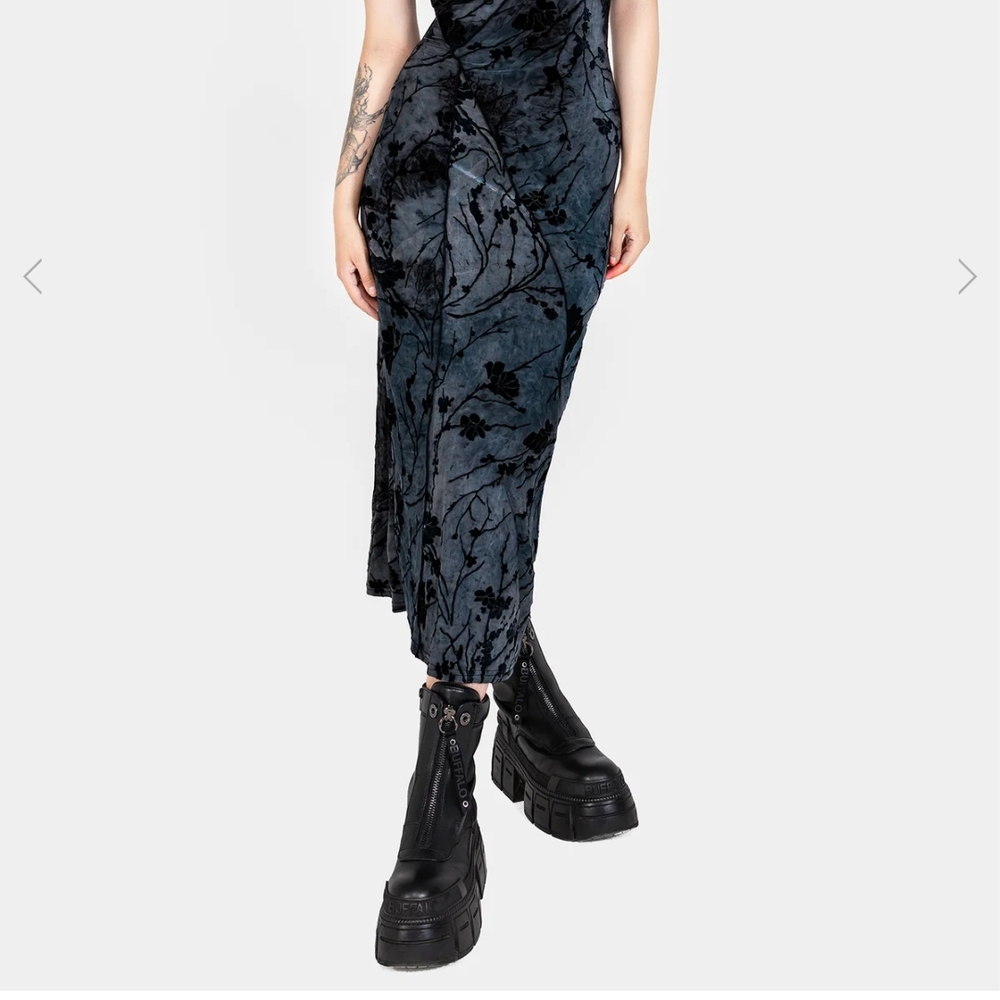 Floral Velvet Maxi Skirt - Black